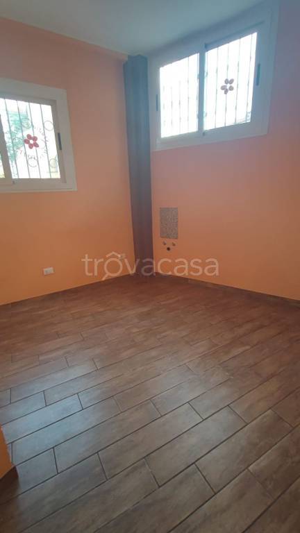 locale commerciale in vendita ad Imperia in zona Porto Maurizio