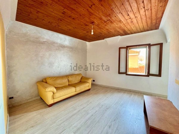 appartamento in vendita ad Imperia in zona Porto Maurizio