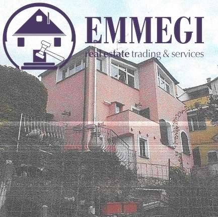 appartamento in vendita ad Imperia in zona Montegrazie