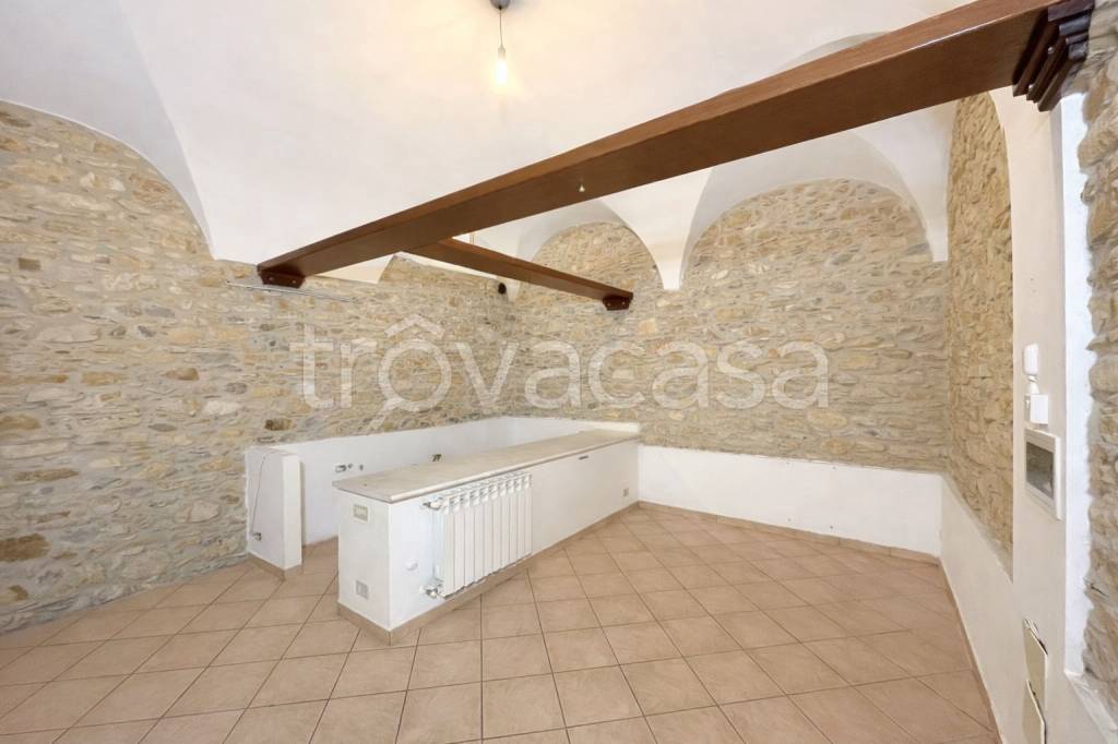 casa indipendente in vendita ad Imperia