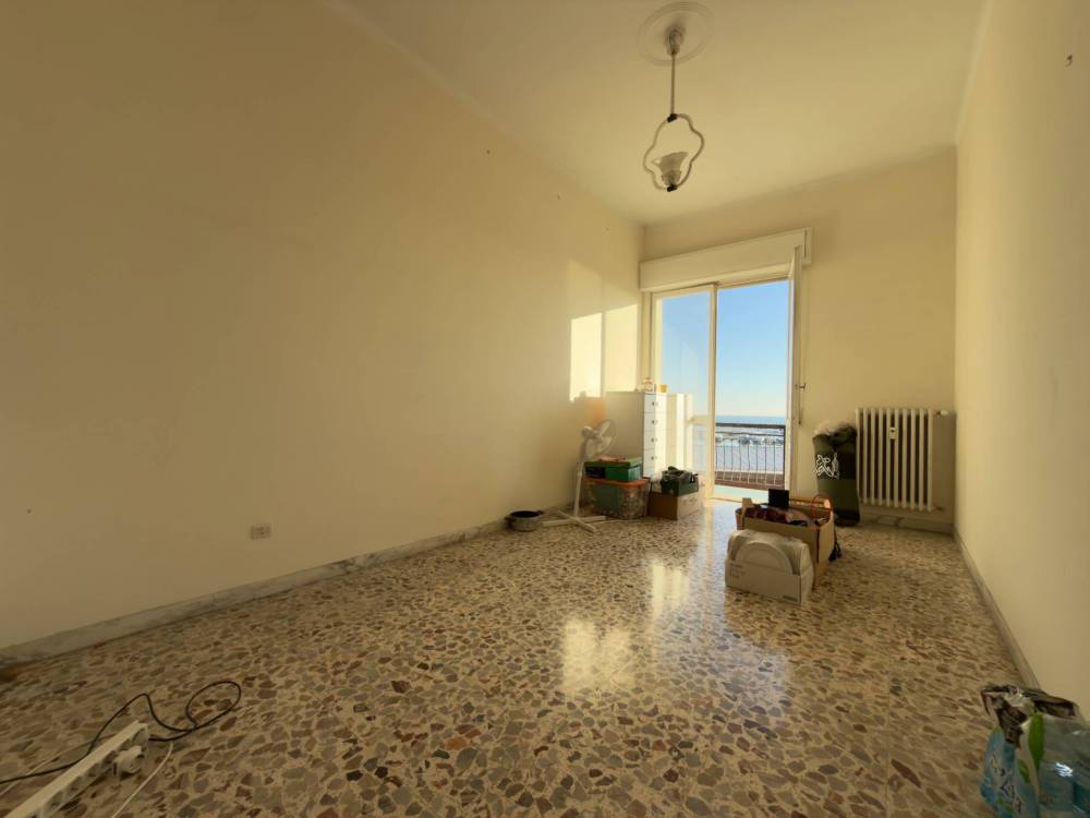 appartamento in vendita ad Imperia in zona Porto Maurizio