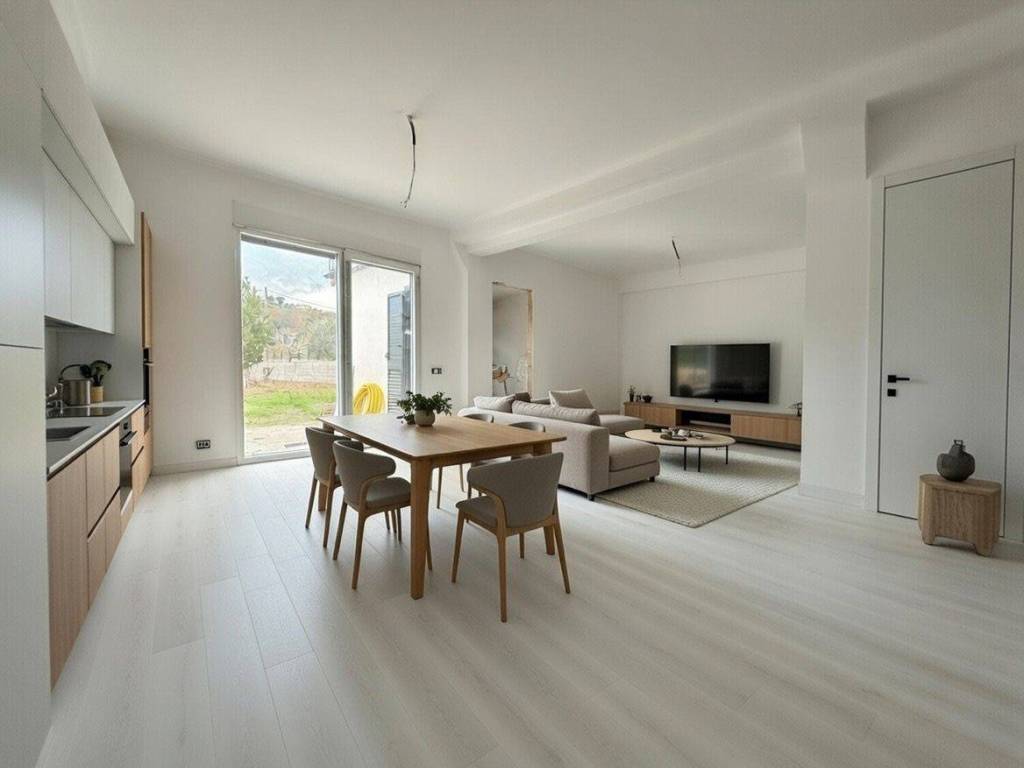 appartamento in vendita ad Imperia in zona Porto Maurizio