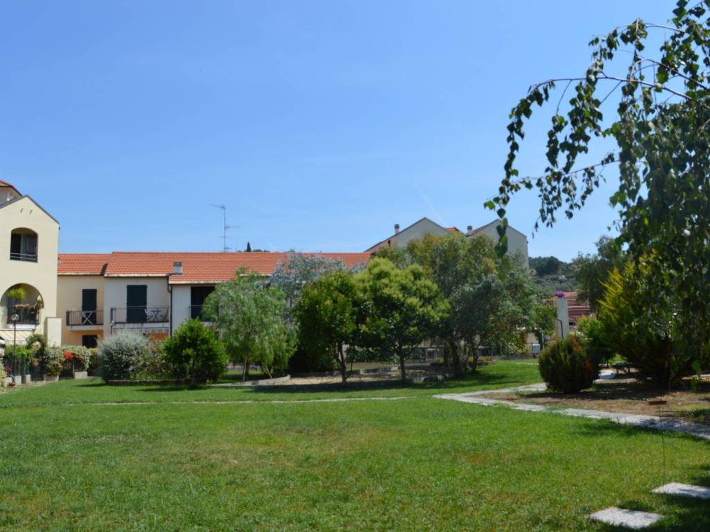 appartamento in vendita ad Imperia in zona Porto Maurizio