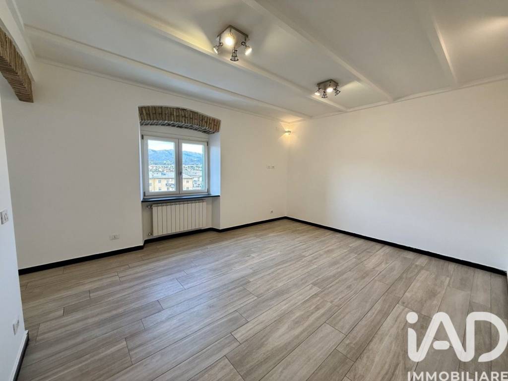 appartamento in vendita ad Imperia in zona Porto Maurizio