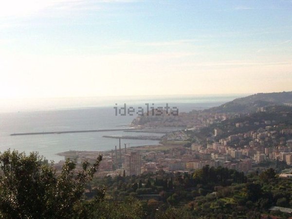 casa indipendente in vendita ad Imperia
