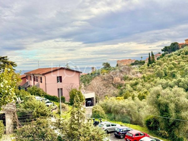 appartamento in vendita ad Imperia in zona Porto Maurizio
