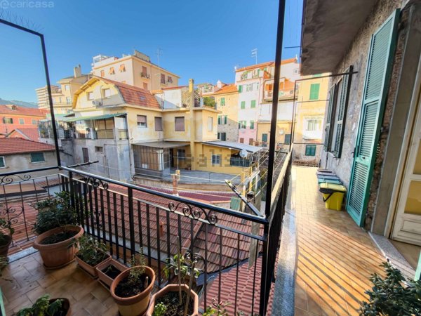 appartamento in vendita ad Imperia in zona Oneglia