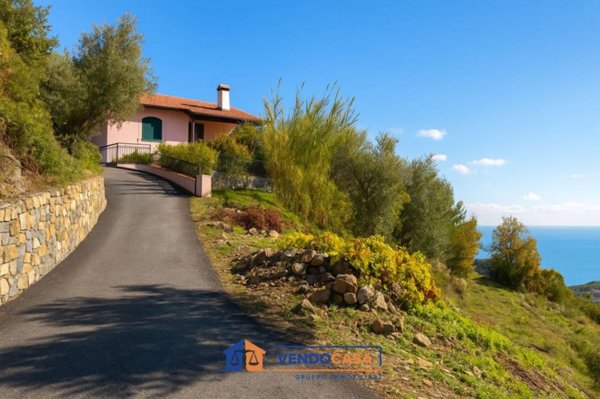 terreno agricolo in vendita ad Imperia in zona Porto Maurizio
