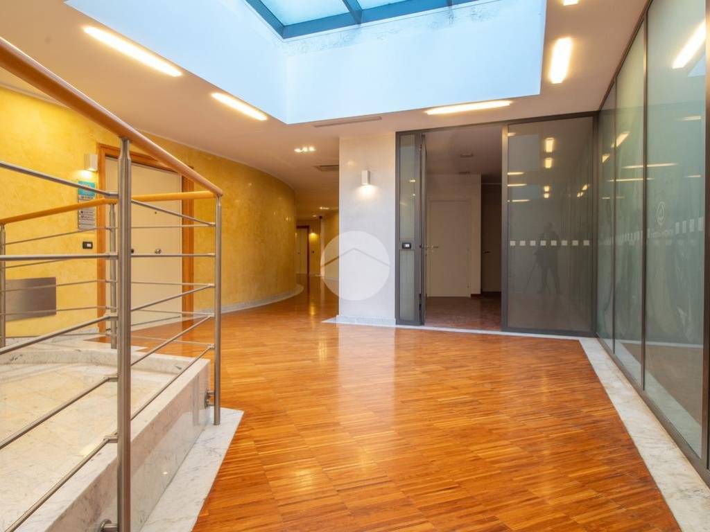 ufficio in vendita ad Imperia in zona Oneglia