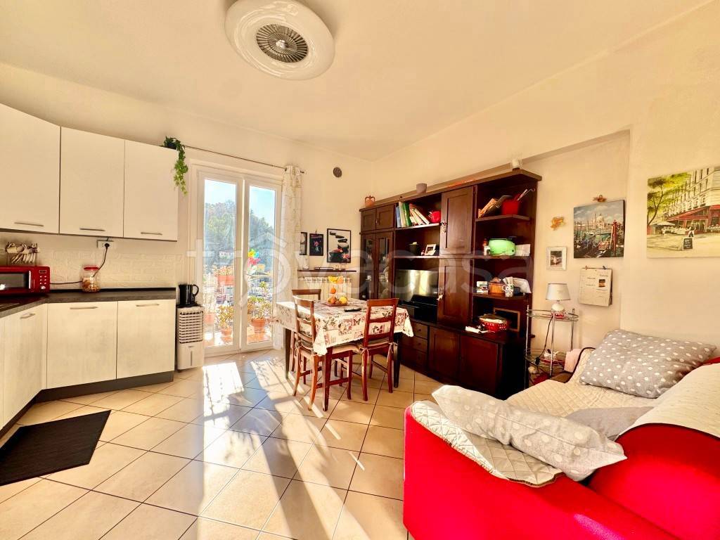 appartamento in vendita ad Imperia in zona Porto Maurizio