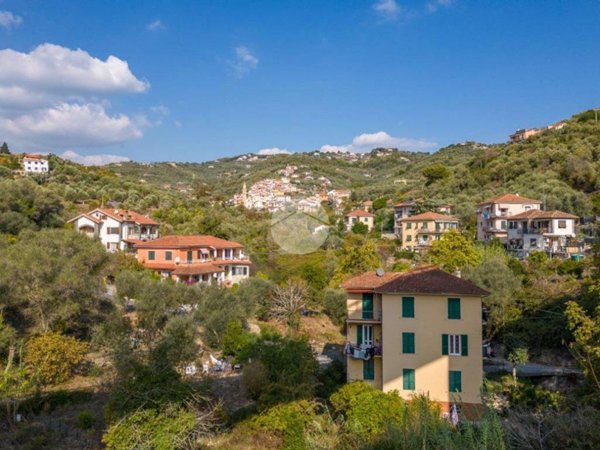 appartamento in vendita ad Imperia in zona Porto Maurizio