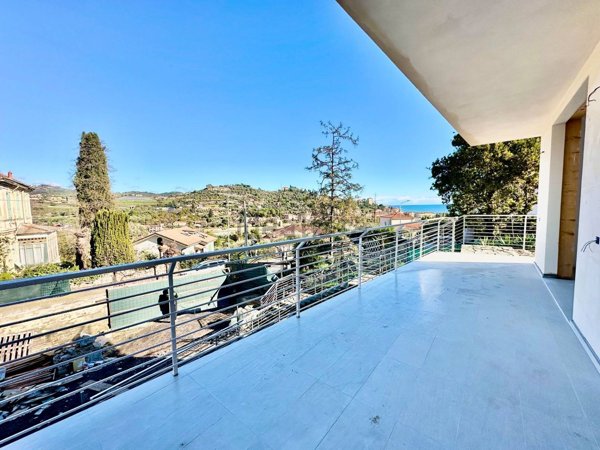 appartamento in vendita ad Imperia