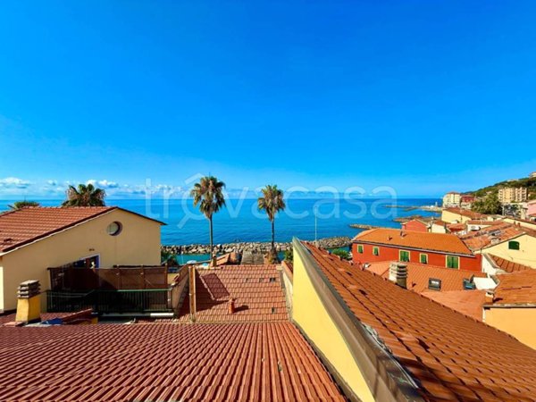 appartamento in vendita ad Imperia in zona Porto Maurizio