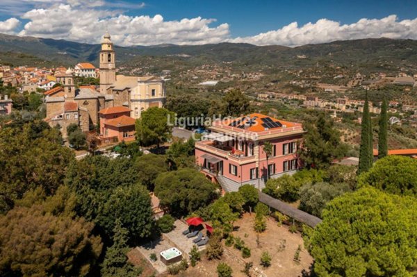 casa indipendente in vendita ad Imperia in zona Poggi