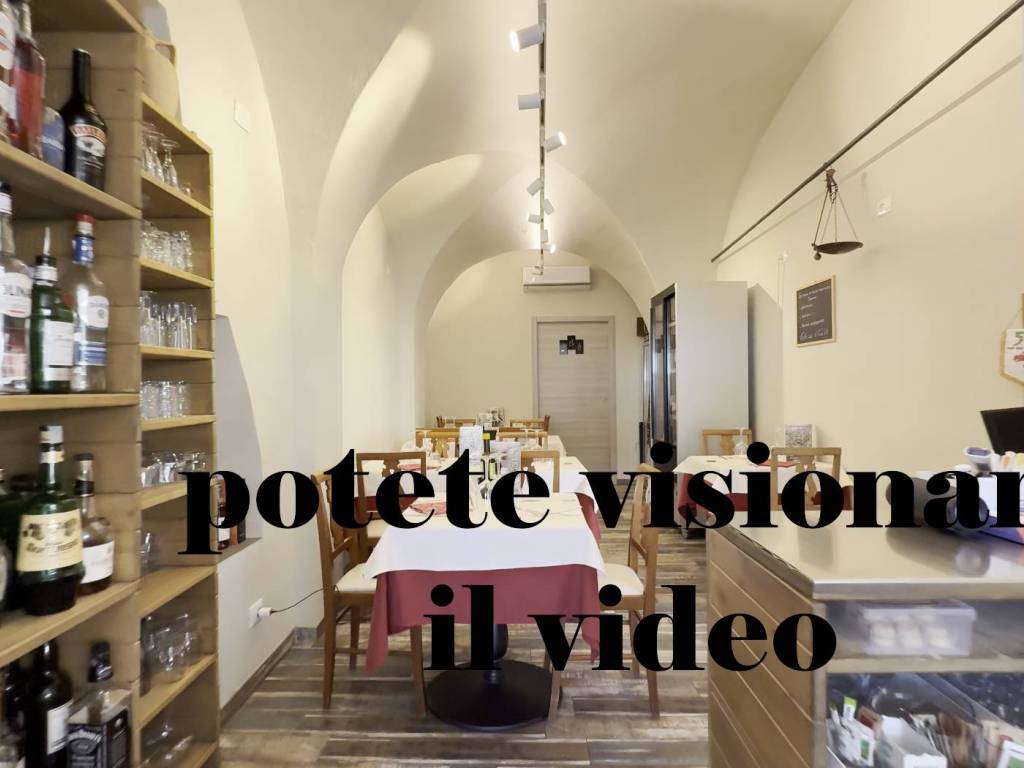 negozio in vendita ad Imperia in zona Porto Maurizio