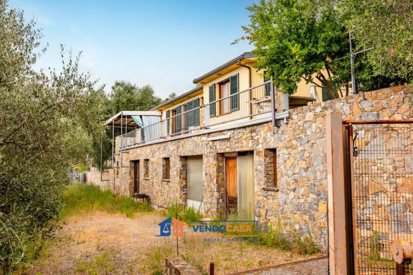casa indipendente in vendita ad Imperia in zona Sant'Agata