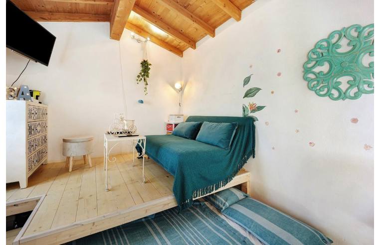 casa indipendente in vendita ad Imperia in zona Oneglia