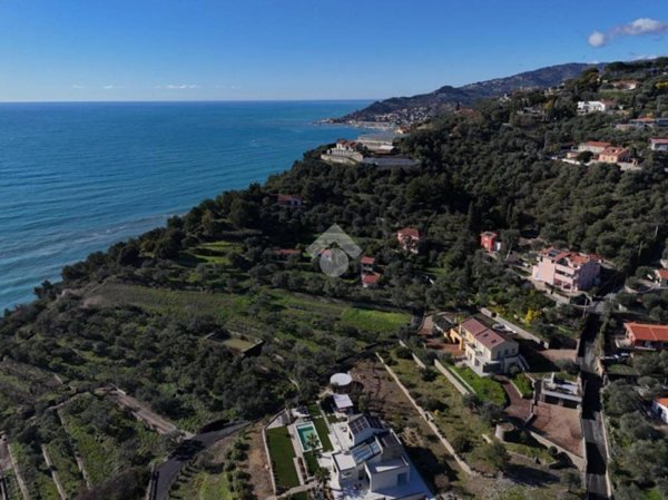 terreno agricolo in vendita ad Imperia in zona Poggi