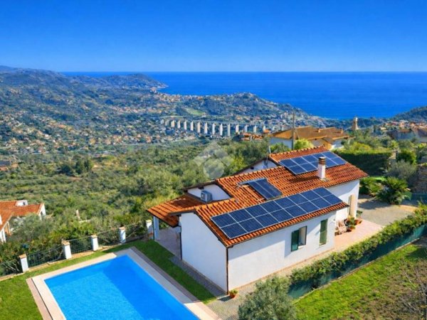 casa indipendente in vendita ad Imperia in zona Poggi