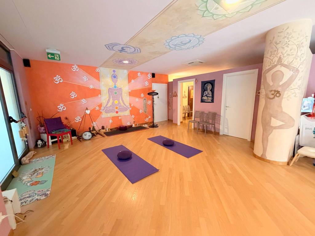 negozio in vendita ad Imperia in zona Oneglia