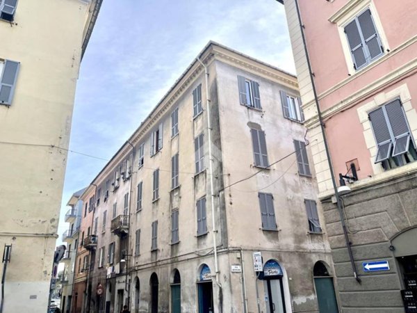 appartamento in vendita ad Imperia in zona Oneglia