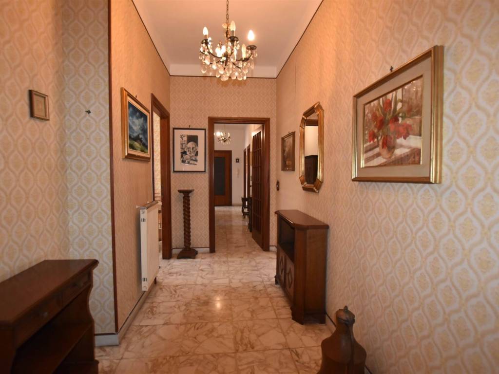 appartamento in vendita ad Imperia in zona Oneglia