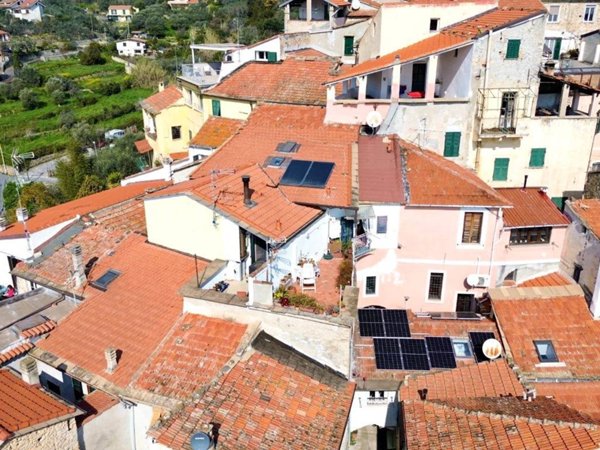 appartamento in vendita ad Imperia in zona Porto Maurizio