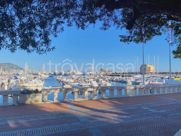 appartamento in vendita ad Imperia in zona Porto Maurizio