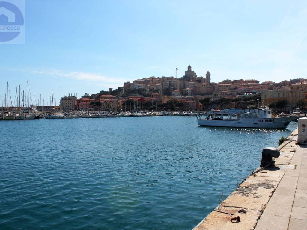 appartamento in vendita ad Imperia in zona Porto Maurizio