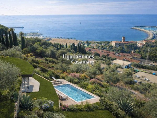 terreno agricolo in vendita ad Imperia in zona Porto Maurizio
