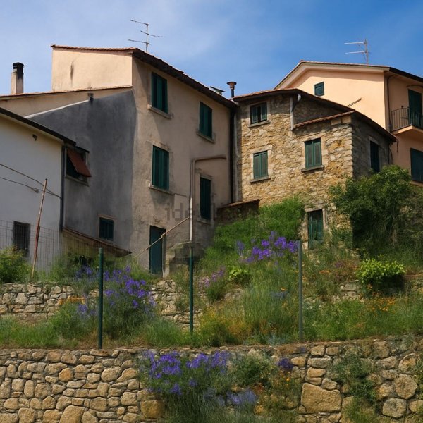 appartamento in vendita ad Imperia in zona Costa d'Oneglia