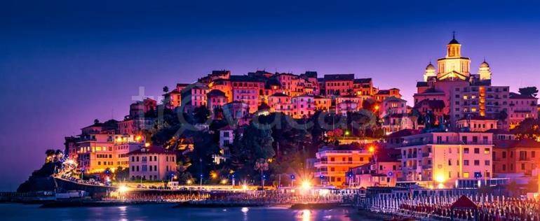 negozio in vendita ad Imperia in zona Porto Maurizio