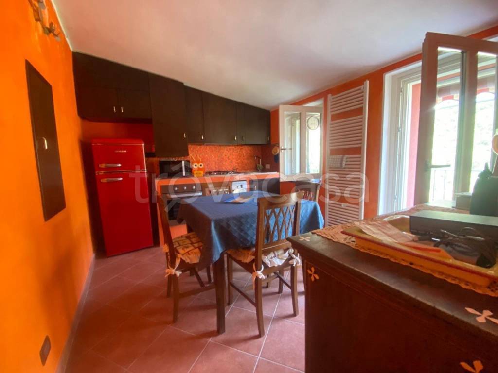 appartamento in vendita ad Imperia in zona Montegrazie