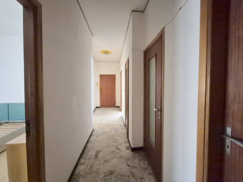 appartamento in vendita ad Imperia in zona Porto Maurizio