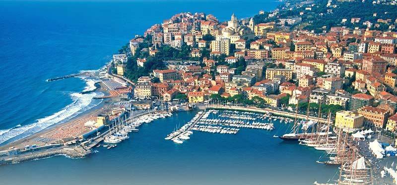 negozio in vendita ad Imperia in zona Poggi