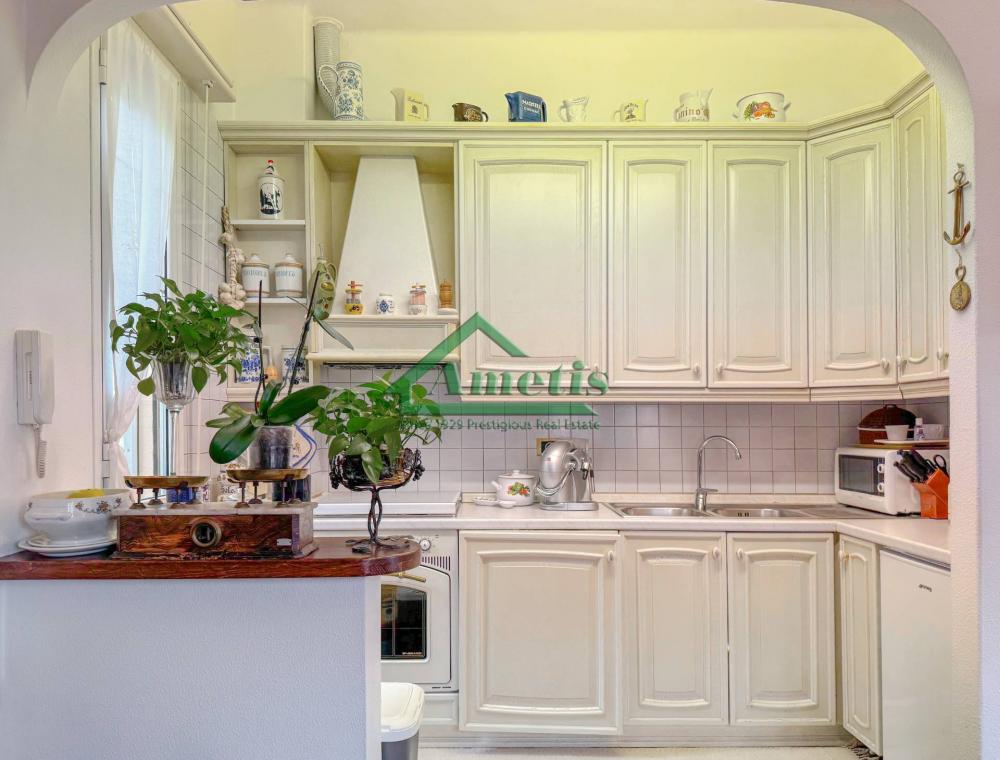 appartamento in vendita ad Imperia in zona Oneglia