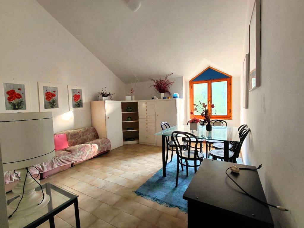 appartamento in vendita ad Imperia in zona Torrazza / Clavi