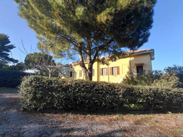 appartamento in vendita ad Imperia in zona Poggi