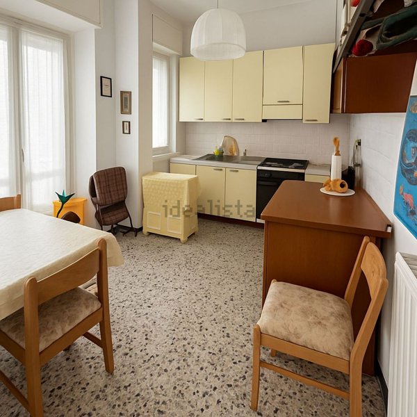 appartamento in vendita ad Imperia in zona Porto Maurizio