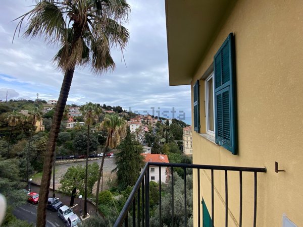 appartamento in vendita ad Imperia in zona Porto Maurizio