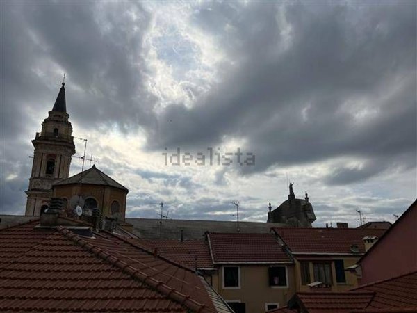 appartamento in vendita ad Imperia in zona Oneglia