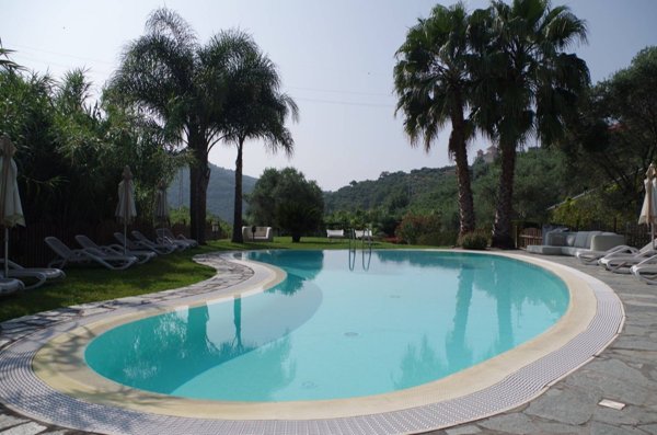 appartamento in vendita ad Imperia in zona Costa d'Oneglia