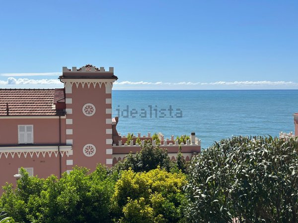 appartamento in vendita ad Imperia