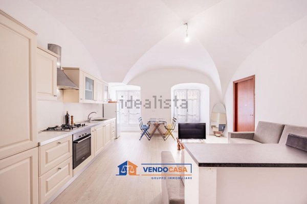 appartamento in vendita ad Imperia in zona Porto Maurizio