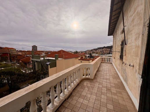 appartamento in vendita ad Imperia in zona Oneglia