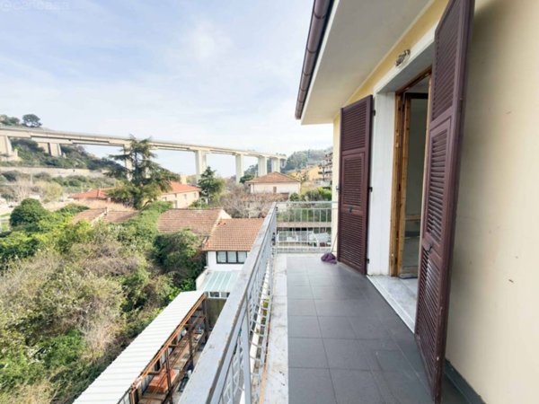 appartamento in vendita ad Imperia in zona Oneglia