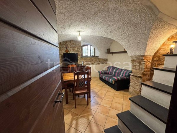 appartamento in vendita ad Imperia in zona Poggi