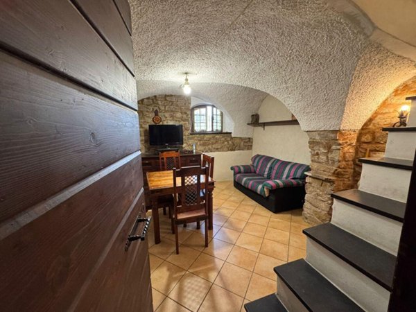 appartamento in vendita ad Imperia in zona Poggi