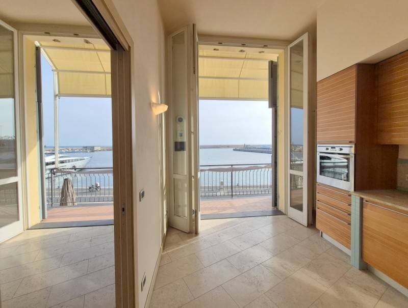 appartamento in vendita ad Imperia in zona Oneglia