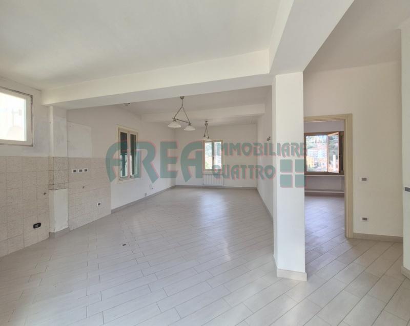 appartamento in vendita ad Imperia in zona Oneglia